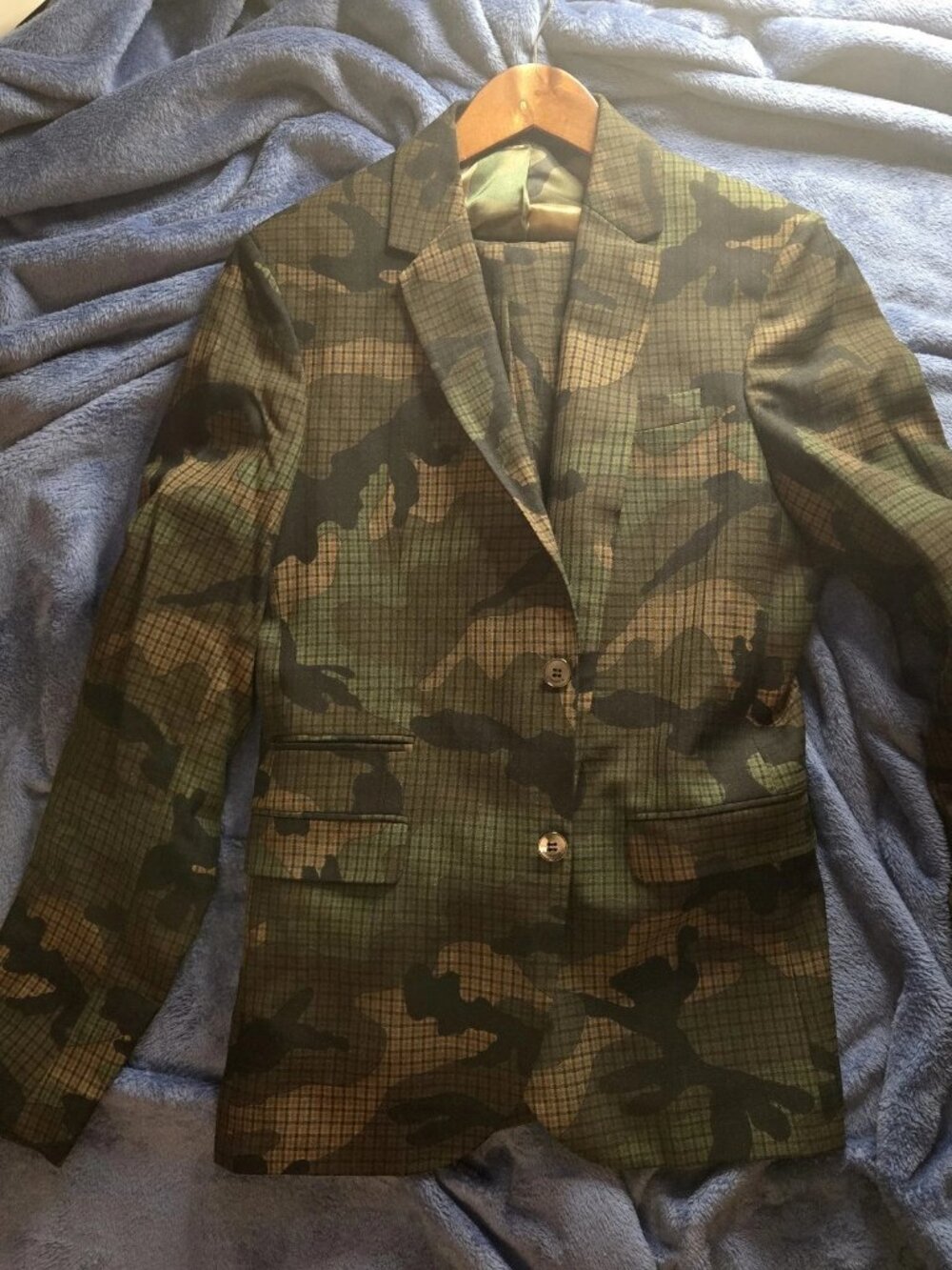 Valentino Camouflage Suit – Made in Italy – 36R Blazer / 30W Pants – $4K MSRP